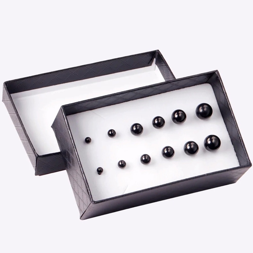 NIB Black Ball Earring Set